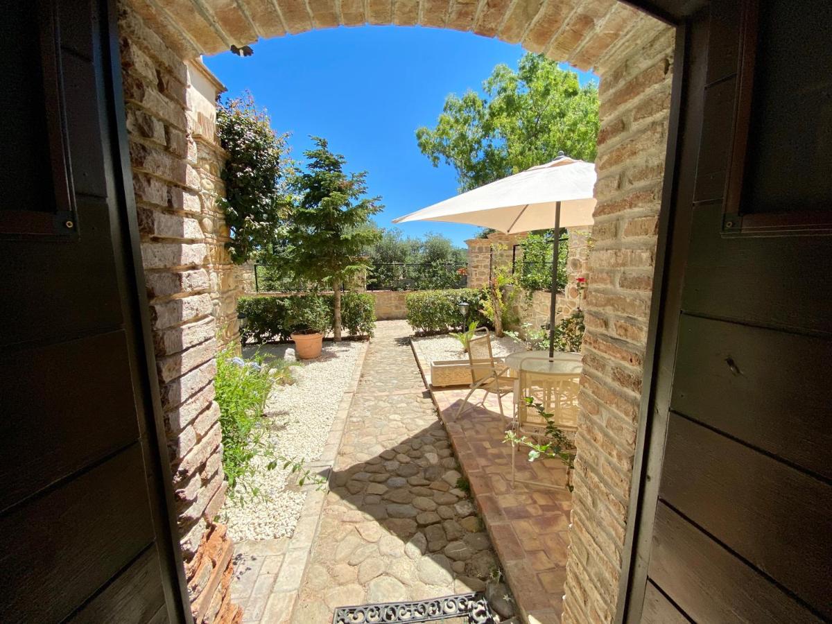 Le Colline Del Gelso-Masseria Mazzei Rossano Bagian luar foto