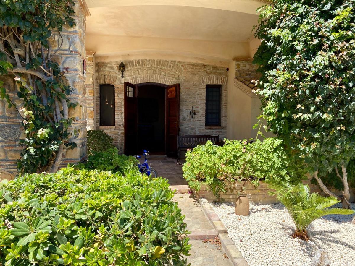 Le Colline Del Gelso-Masseria Mazzei Rossano Bagian luar foto