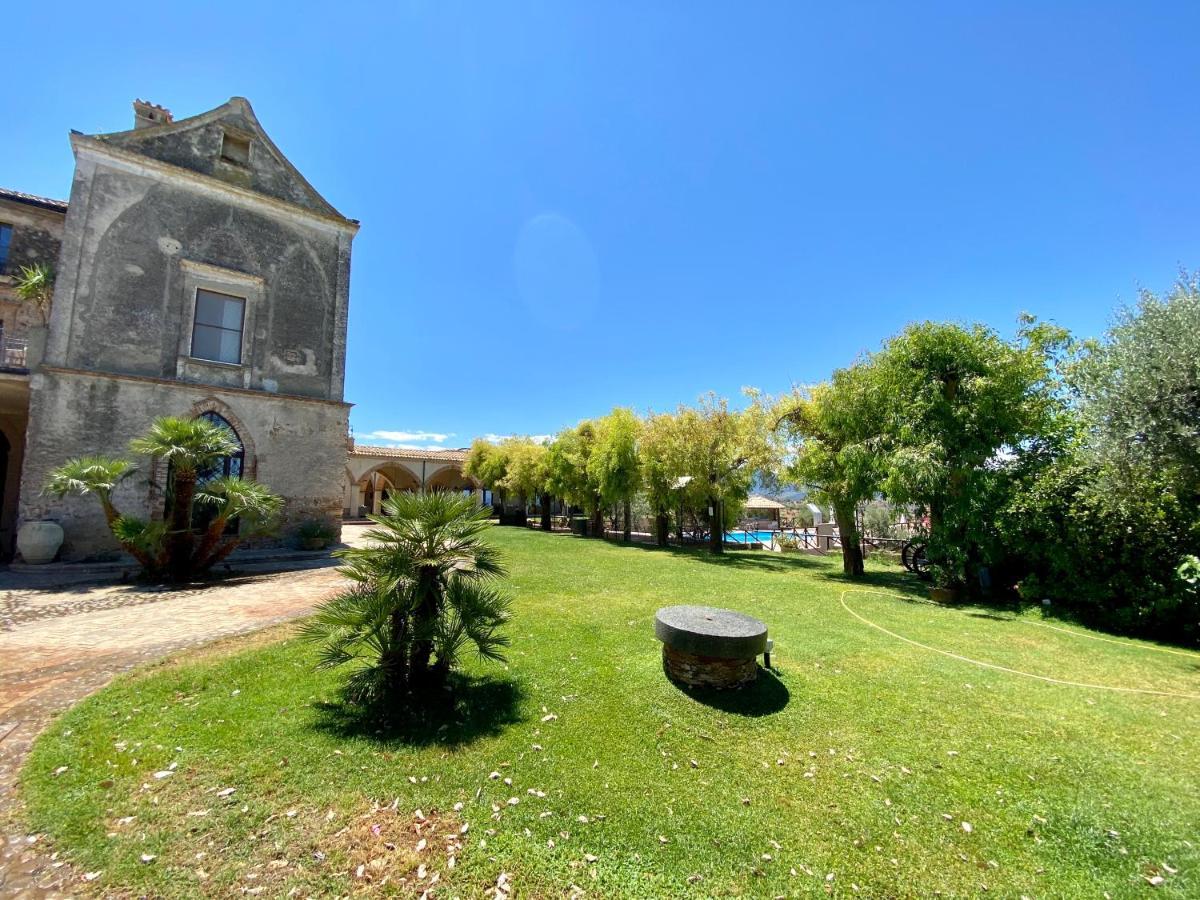 Le Colline Del Gelso-Masseria Mazzei Guest House Rossano Bagian luar foto