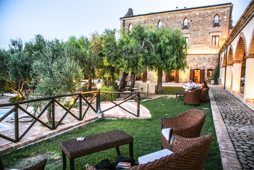 Le Colline Del Gelso-Masseria Mazzei Rossano Bagian luar foto