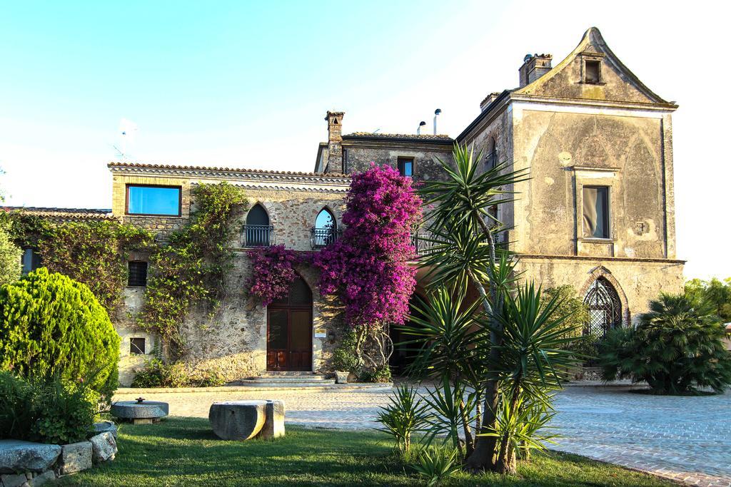 Le Colline Del Gelso-Masseria Mazzei Guest House Rossano Bagian luar foto