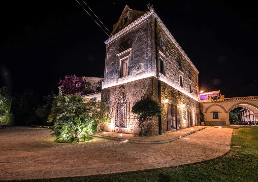 Le Colline Del Gelso-Masseria Mazzei Guest House Rossano Bagian luar foto