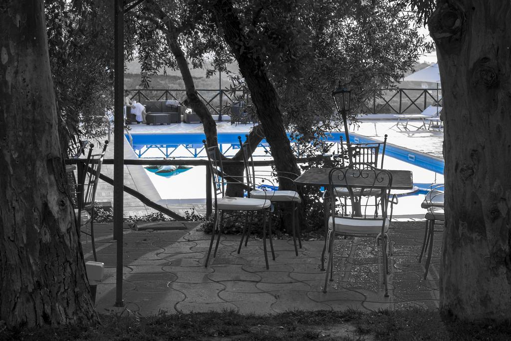 Le Colline Del Gelso-Masseria Mazzei Rossano Bagian luar foto