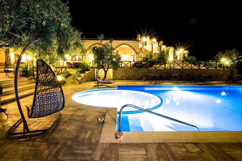 Le Colline Del Gelso-Masseria Mazzei Rossano Bagian luar foto