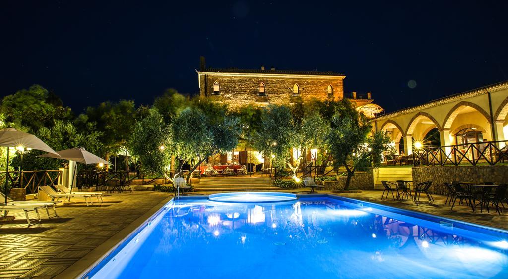 Le Colline Del Gelso-Masseria Mazzei Rossano Bagian luar foto